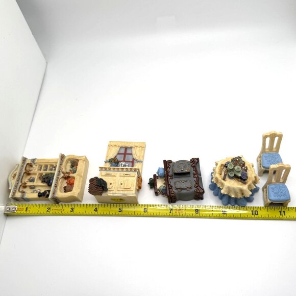 2001 Miniature Victorian Memories Kitchen 6 Pc. Set By Avon - Picture 2 of 14